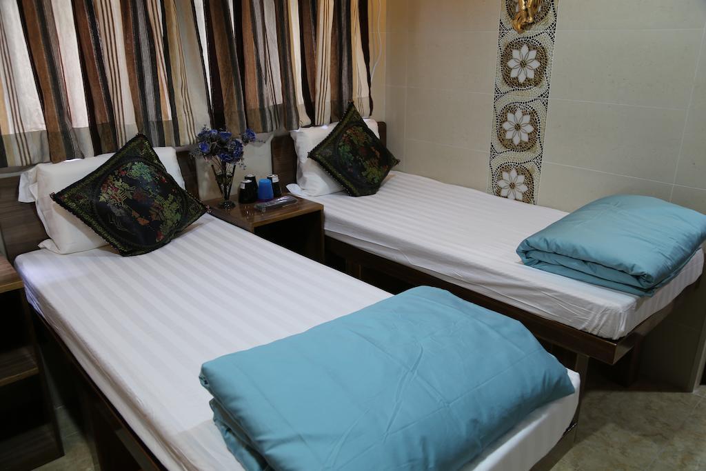 New Tokyo Hostel Hong Kong Room photo