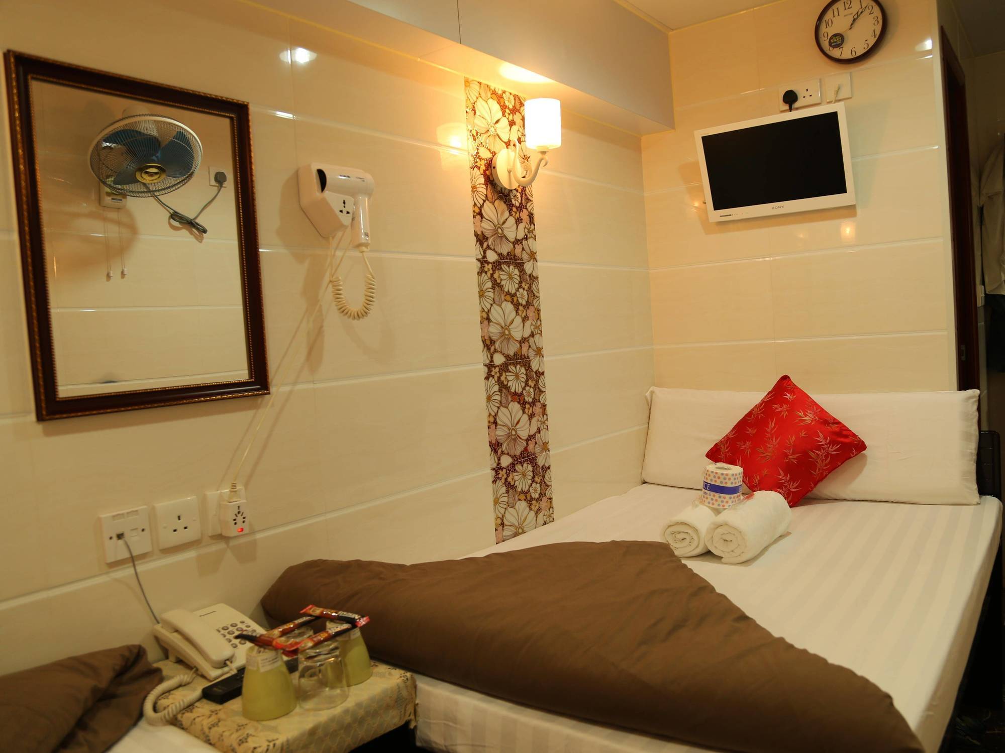 New Tokyo Hostel Hong Kong Exterior photo