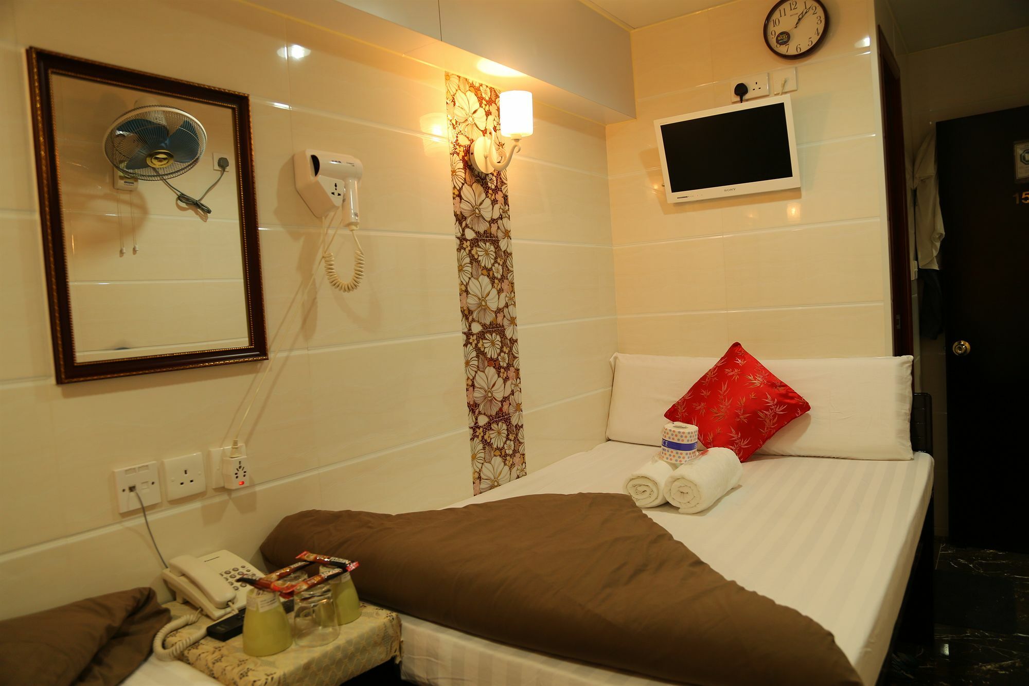 New Tokyo Hostel Hong Kong Exterior photo